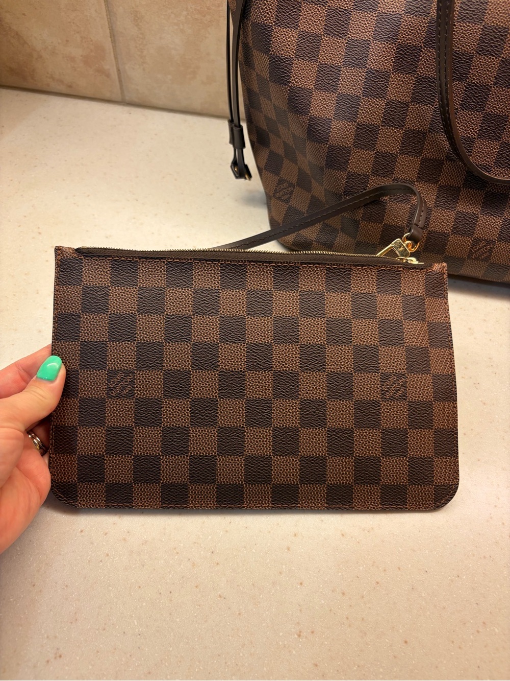 Louis Vuitton Neverfull MM WITH POUCH!! - Picture 4 of 17